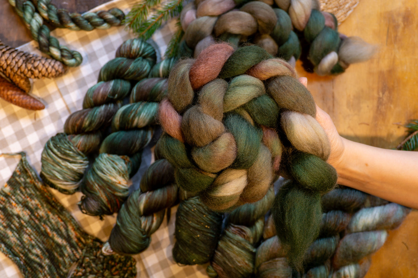 Berries in Moss - Kent Romney Fibre