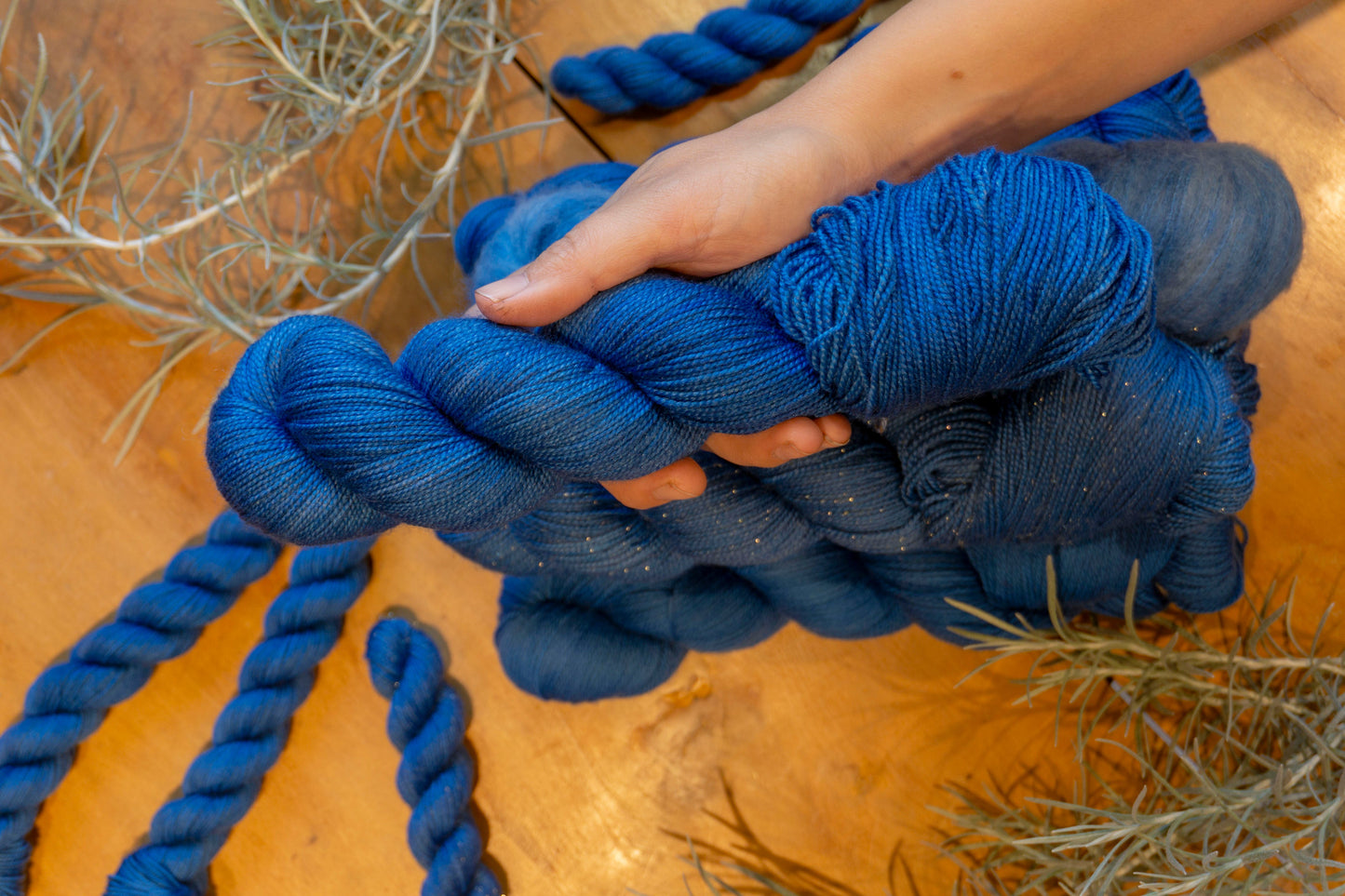 Blue means glue - Bourgeois