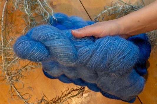 Blue means glue - Alpaca Cotton Air