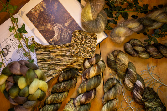 Is there a giant at the door? - Pre Order - SHIPPING BY 8TH MARCH