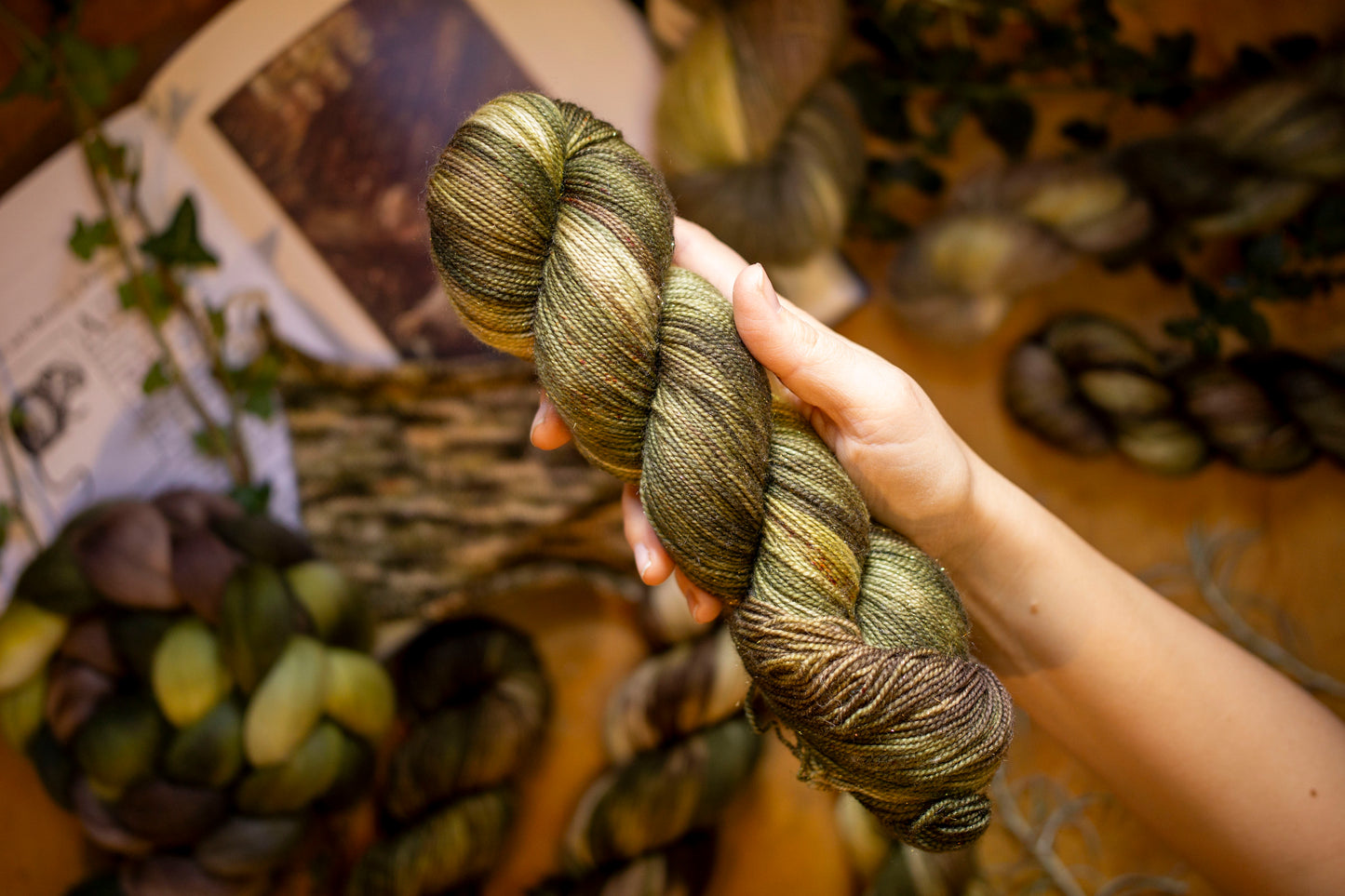 Is there a giant at the door? - Pre Order - SHIPPING BY 8TH MARCH