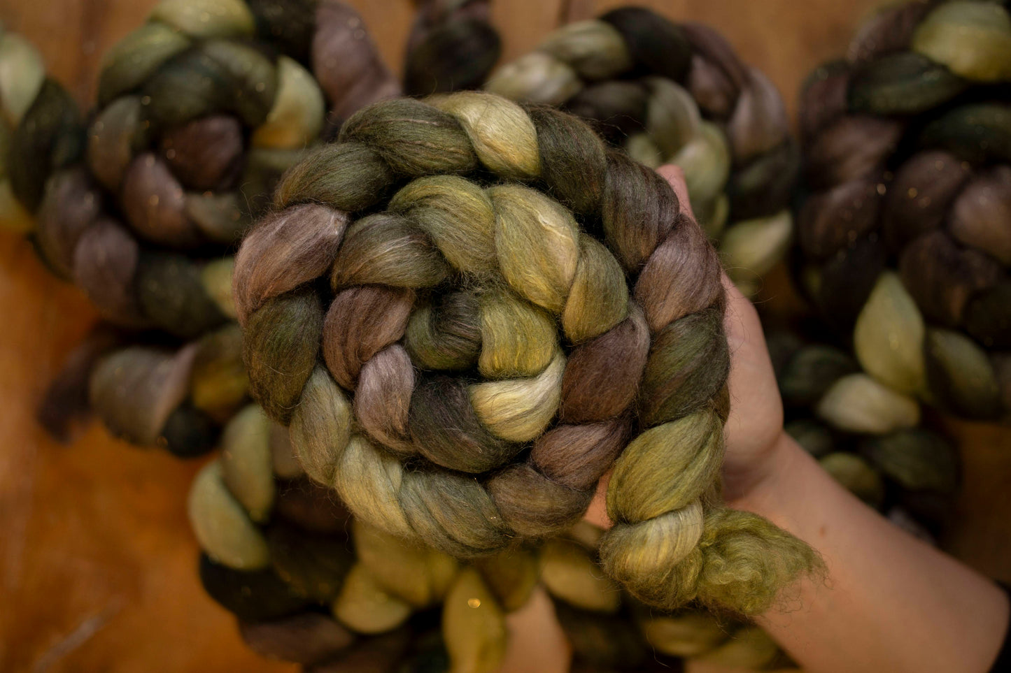Is there a giant at the door? - Silky Gotland/Polwarth Fibre