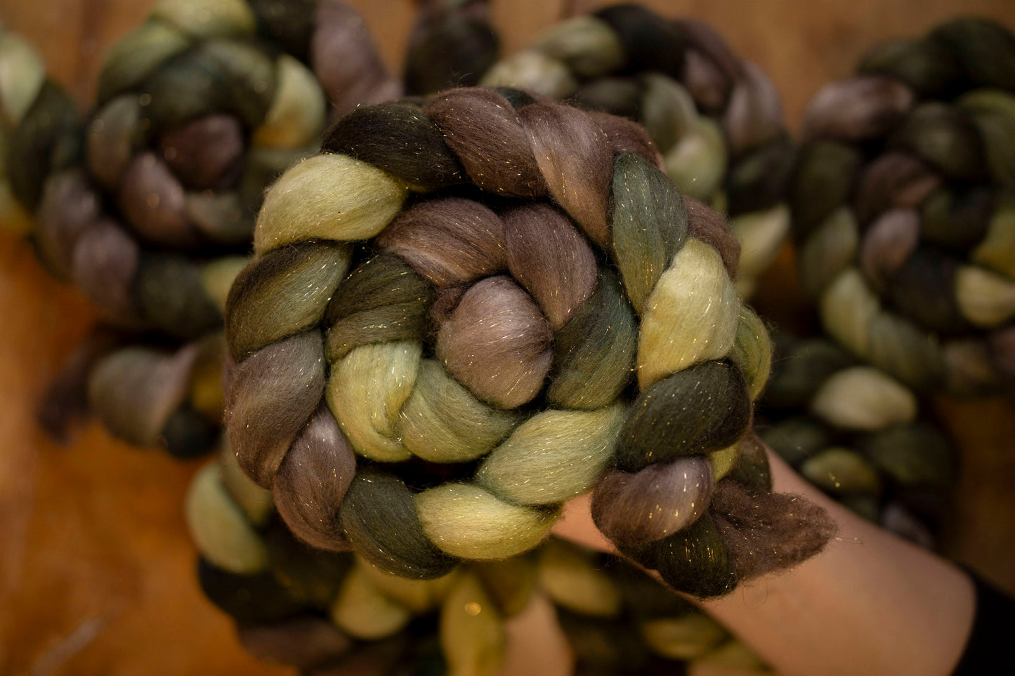 Is there a giant at the door? - Sparkle Polwarth Fibre